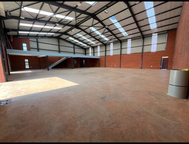 500M² WAREHOUSE TO LET IN SUNDERLAND RIDGE